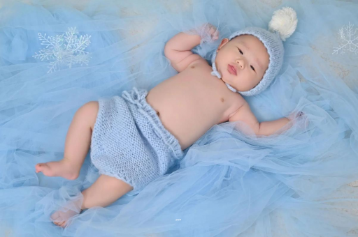 永新摸孕妇肚子沾喜气